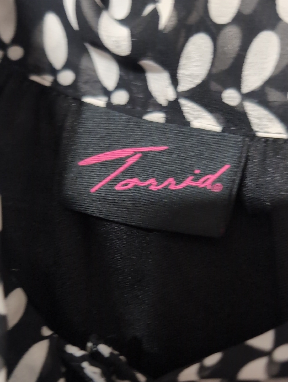 Torrid Top - Picture 5 of 7
